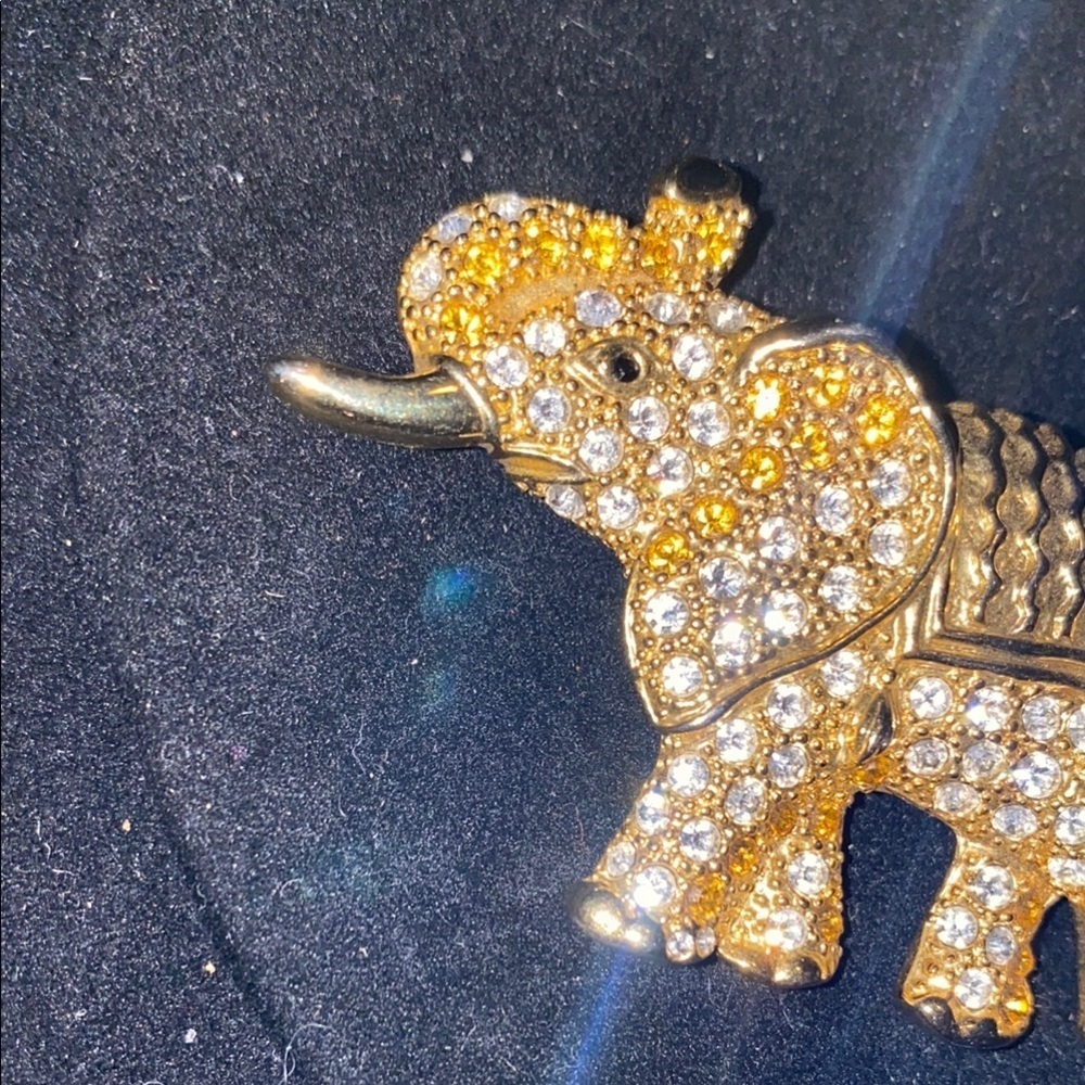 Gold Elephant Brooch with Rhinestones signed 1999AD - Picture 4 of 6